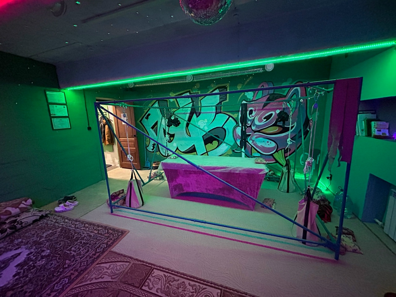 Мастер работает